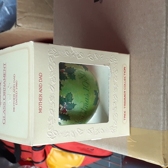 Vintage Hallmark Glass Ornament - Picture 1 of 3